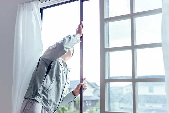 窓のリフォーム作業