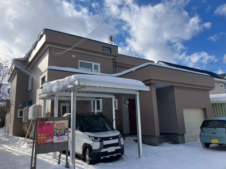 金属サイディング上貼、屋根塗装、パラペット下地改修工事