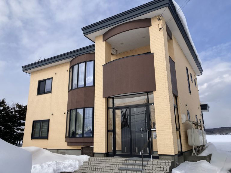 金属サイディング上貼、屋根塗装、内窓新設工事