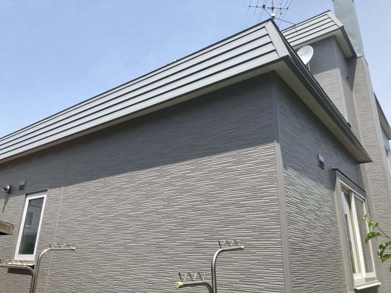 金属サイディング上貼、屋根塗装、タラップ交換、他追加工事no.10812