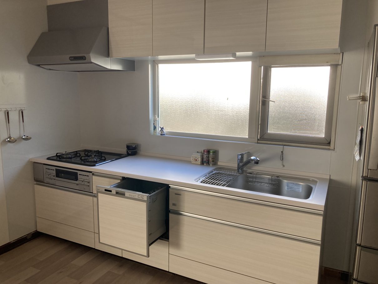 キッチン及び内装改修工事No.125048