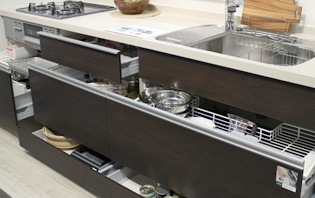 収納力抜群のキッチン