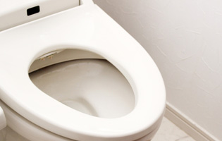 便座の継ぎ目がないトイレのイメージ